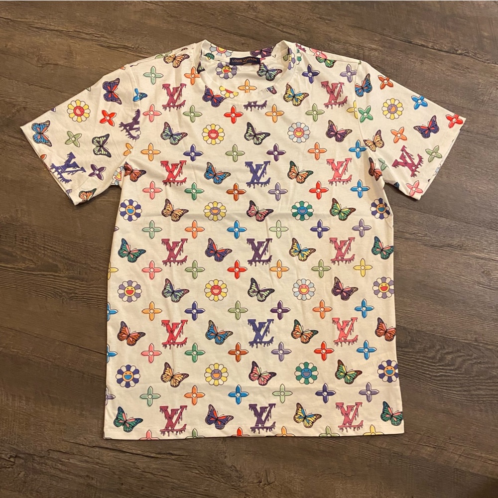Louis Vuitton Men’s T-Shirt XL All Over Print Short Sleeve Logo